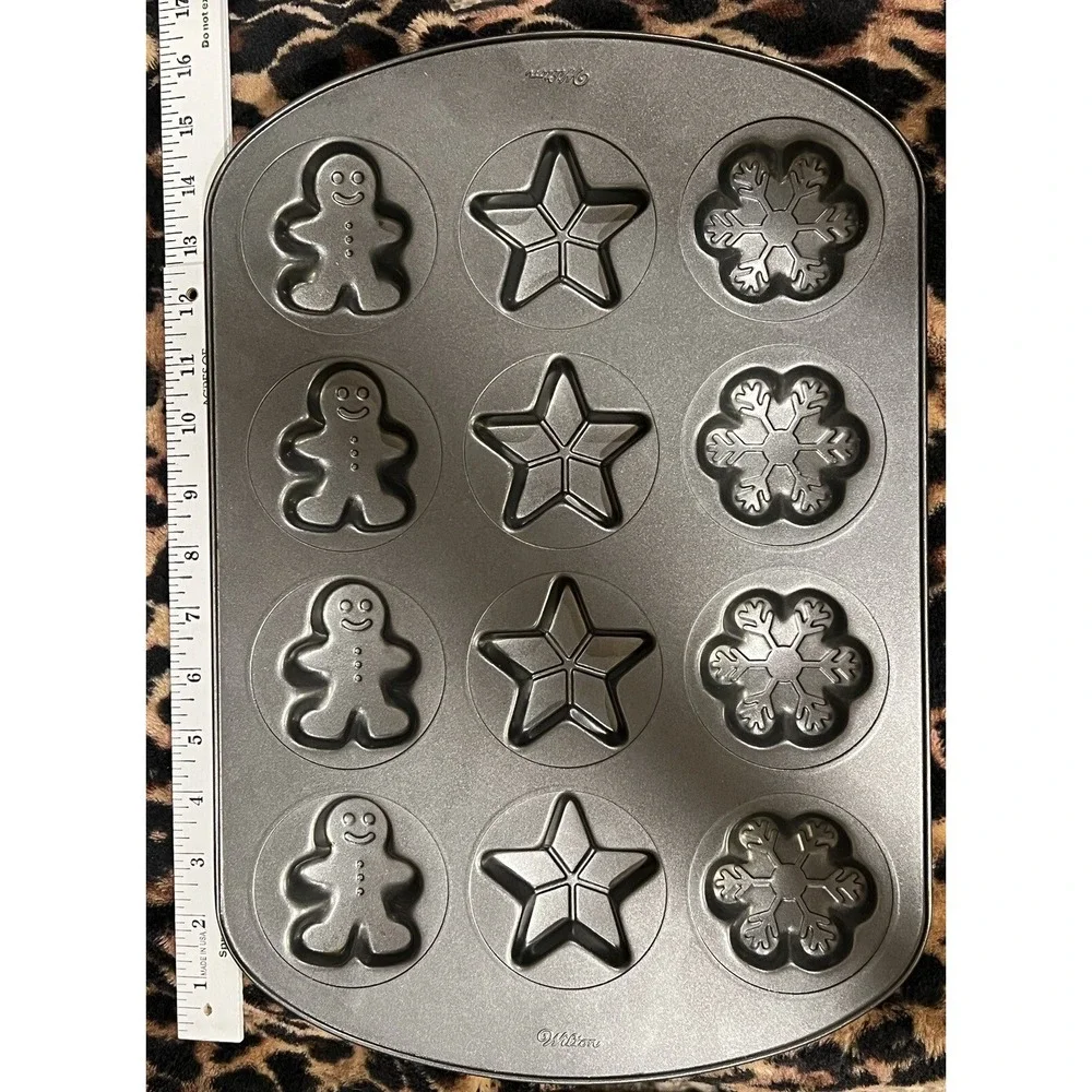 Wilton Cookie Gingerbread Man, Star, and Snowflake‎ Mold Pan